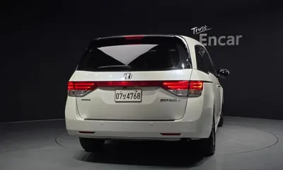 Honda Odyssey 2015, 126011 км, за 6953.64 USD