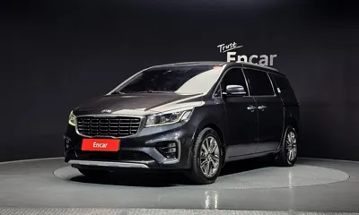 Kia Canival · 2020 год