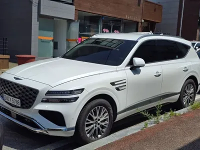 Genesis GV80 2024, 6300 км, за 44210.32 USD