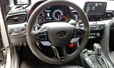 Hyundai Veloster 2021, 113727 км, за 12026.26 USD - фото 12