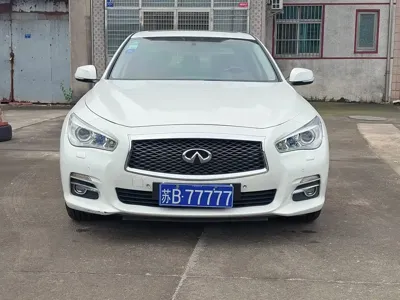 Infiniti Q50 · 2014 год