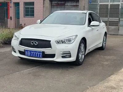 Infiniti Q50 2014, 148000 км, за 4249.7 USD
