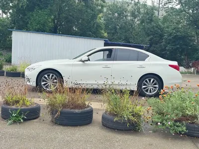 Infiniti Q50 2014, 148000 км, за 4249.7 USD