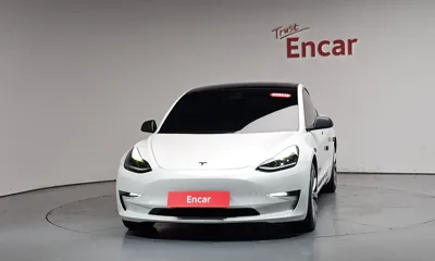 Tesla Model 3 2021, 104698 км, за 19627.15 USD