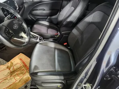 Hyundai Venue 2020, 128766 км, за 7811.47 USD - фото 10