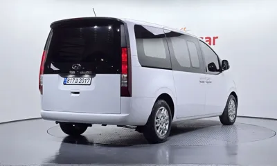 Hyundai Staria 2023, 86433 км, за 16887.4 USD