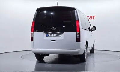 Hyundai Staria 2023, 86433 км, за 16887.4 USD