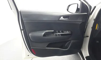 Kia Sportage 2016, 70677 км, за 8395.03 USD - фото 24