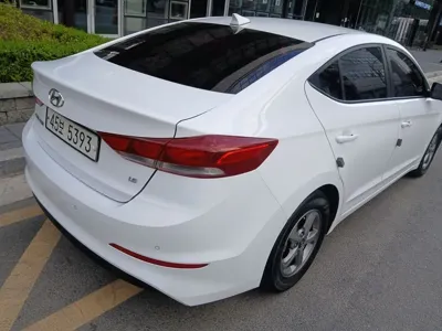 Hyundai Avante 2018, 176000 км, за 4875.51 USD