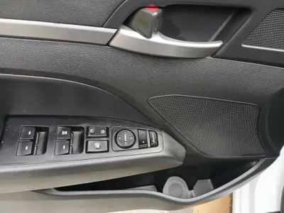 Hyundai Avante 2018, 176000 км, за 4875.51 USD - фото 8