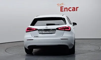 Mercedes-Benz A-Class 2019, 106045 км, за 9321.26 USD