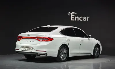 Hyundai Grandeur 2019, 201818 км, за 8526.98 USD