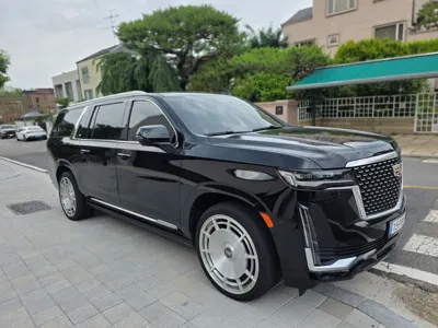 Cadillac Escalade 2021, 75400 км, за 52117.29 USD