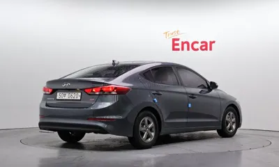 Hyundai Avante 2017, 170592 км, за 4164.47 USD