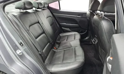 Hyundai Avante 2017, 170592 км, за 4164.47 USD - фото 12