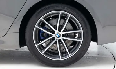 BMW 5-Series 2022, 57180 км, за 24395.03 USD