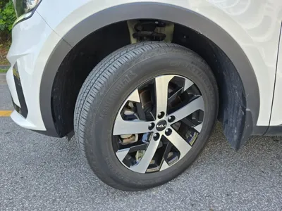 Kia Sorento 2023, 32500 км, за 16251.7 USD - фото 18