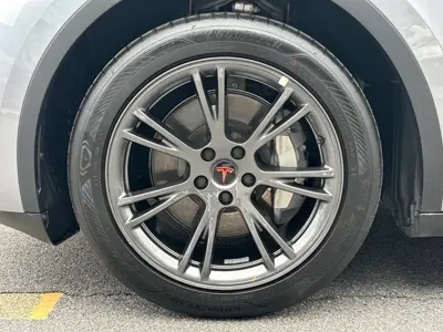 Tesla Model Y 2024, 35000 км, за 27276.09 USD - фото 7