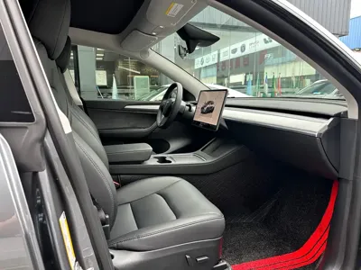 Tesla Model Y 2024, 35000 км, за 27276.09 USD - фото 10