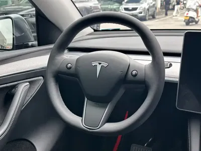 Tesla Model Y 2024, 35000 км, за 27276.09 USD - фото 13