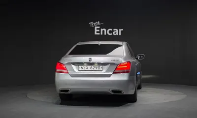 Hyundai Equus 2014, 189556 км, за 4923.2 USD