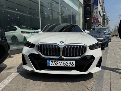 BMW 5-Series · 2026 год