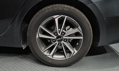 Kia K3 2024, 5404 км, за 17841.67 USD - фото 21