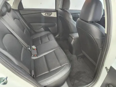 Kia K3 2021, 85584 км, за 7614.55 USD - фото 13
