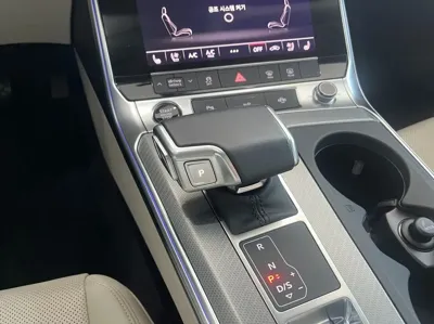 Audi A6 2023, 46696 км, за 23959.56 USD - фото 9