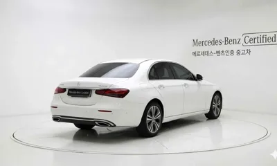 Mercedes-Benz E-Class 2022, 18487 км, за 26002.72 USD