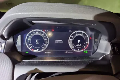 Land Rover Discovery Sport 2020, 31700 км, за 18776 USD - фото 11
