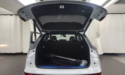 Audi Q5 2022, 47378 км, за 24894.89 USD - фото 20