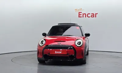 MINI Cooper 2023, 39103 км, за 15719.55 USD