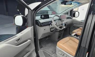 Hyundai Staria 2022, 55357 км, за 39087.97 USD - фото 11