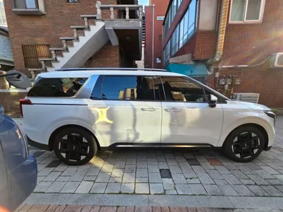 Kia Canival 2025, 12051 км, за 25933.75 USD