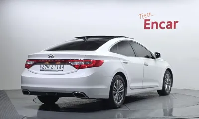 Hyundai Grandeur 2015, 88827 км, за 6236.05 USD