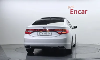 Hyundai Grandeur 2015, 88827 км, за 6236.05 USD