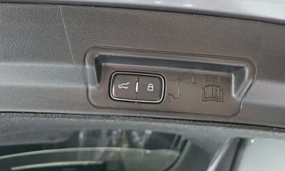 Ford Explorer 2021, 59387 км, за 18708.15 USD - фото 36