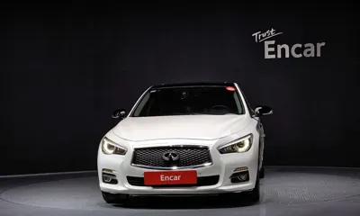 Infiniti Q50 2016, 183570 км, за 2980.13 USD