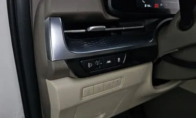 Kia Canival 2023, 49443 км, за 26671.89 USD - фото 18