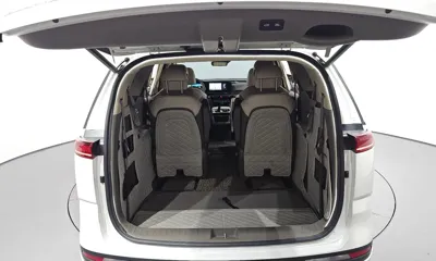 Kia Canival 2023, 49443 км, за 26671.89 USD - фото 20