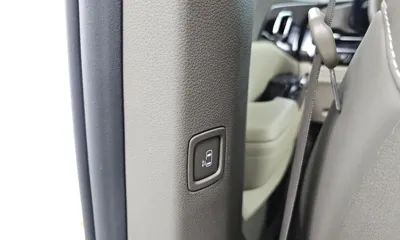 Kia Canival 2023, 49443 км, за 26671.89 USD - фото 31