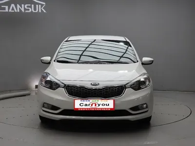 Kia K3 · 2015 год