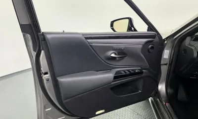 Lexus ES 2026, 13387 км, за 37110.1 USD - фото 24
