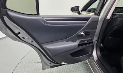 Lexus ES 2026, 13387 км, за 37110.1 USD - фото 25