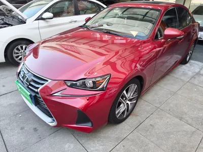 Lexus IS · 2017 год