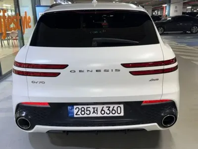 Genesis GV70 2021, 73571 км, за 18558.3 USD