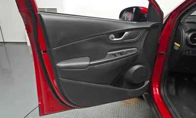 Hyundai Kona 2019, 91555 км, за 7811.08 USD - фото 24