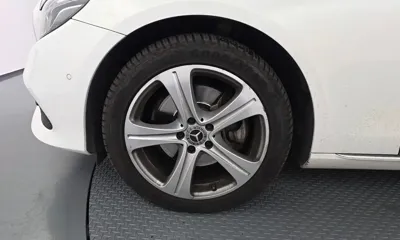 Mercedes-Benz E-Class 2018, 150886 км, за 11891.86 USD