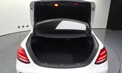 Mercedes-Benz E-Class 2018, 150886 км, за 11891.86 USD - фото 20